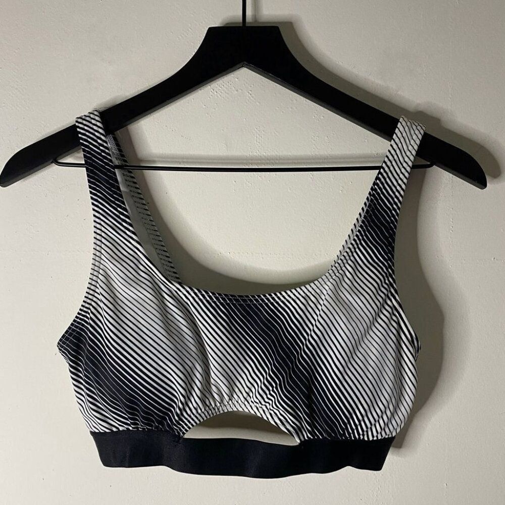 Victoria’s Secret Striped Front Cutout Bikini Top Size S